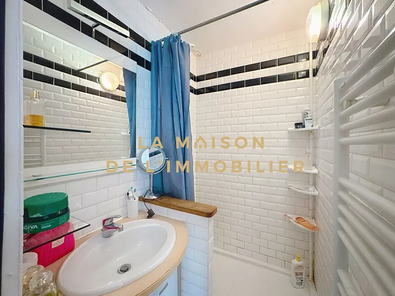 Appartement · 2 pièces · 32 m² · Paris 18ᵉ — photo 10