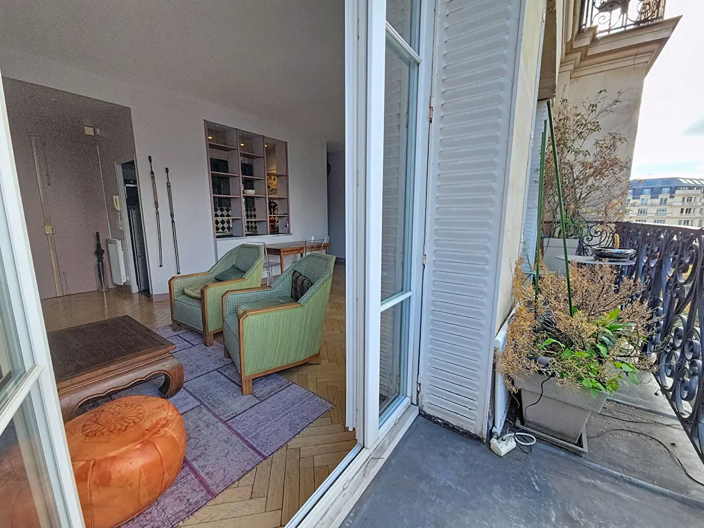 Appartement 2 pièces de 67.18 m² à louer — Paris 2ᵉ — photo 2 sur 13